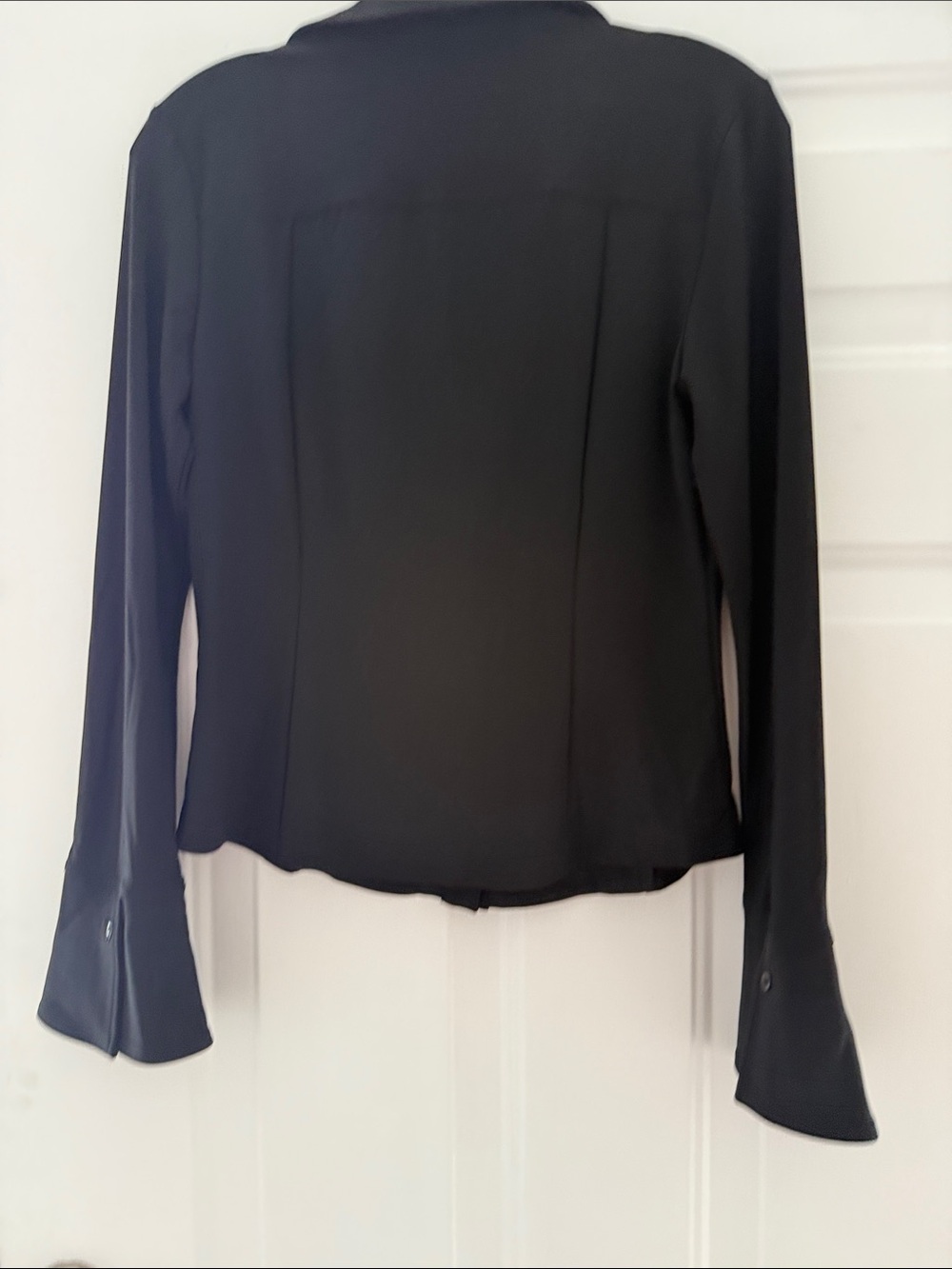 Alice + Olivia Black FREYA BUTTON DOWN TOP - Picture 5 of 6